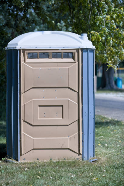 Best Porta potty delivery and setup  in Clarksville, IN